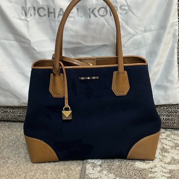 Michael Kors Mercer Mercer Gallery Medium Satchel - Picture 1 of 4
